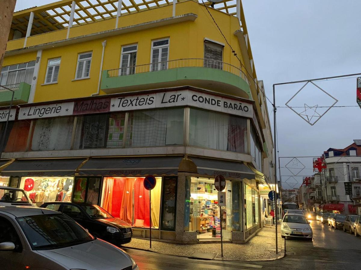 Lar Dois Coracoes Vandrarhem Algés Exteriör bild